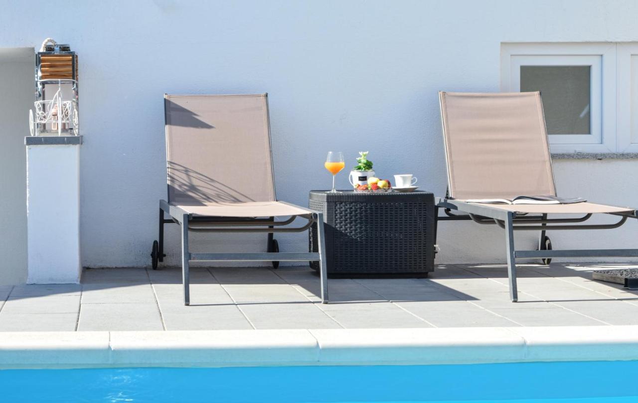 Apartment With Heated Pool And Sea View Трогир Экстерьер фото