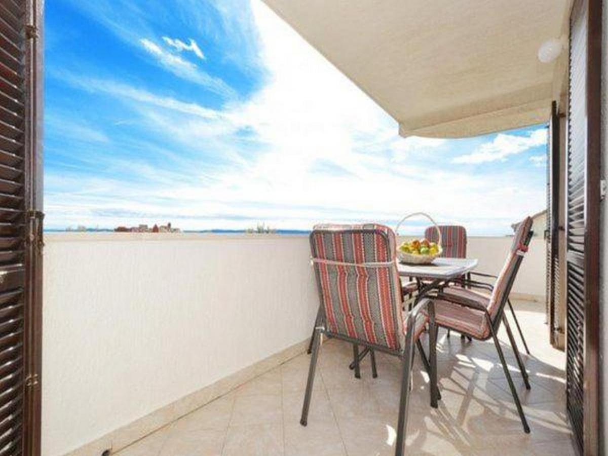 Apartment With Heated Pool And Sea View Трогир Экстерьер фото